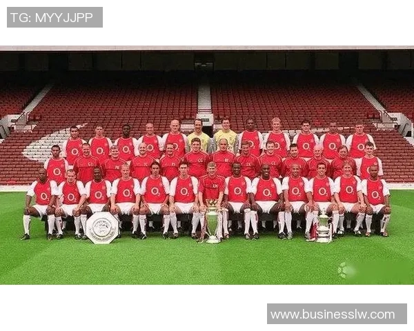 法兰克福主场击败汉诺威，德甲豪强再展神威，提升积分榜排名