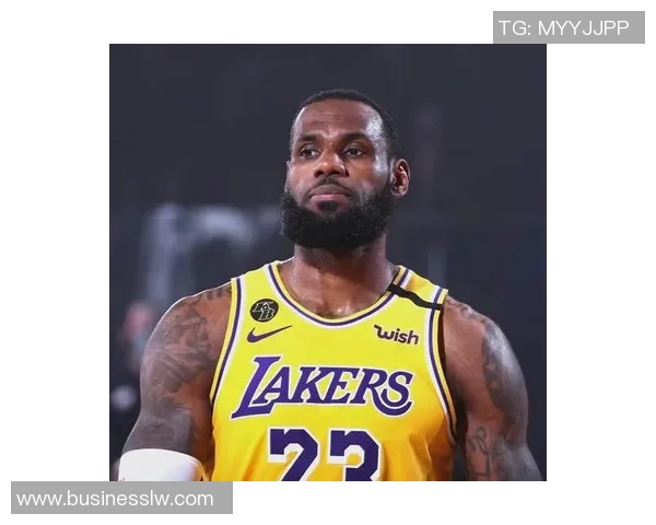 湖人力克76人，夺得总冠军三连胜称王：传奇继续书写