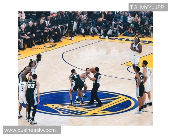 勇士胜马刺，取得近期第二胜——一场震撼全场的精彩对决