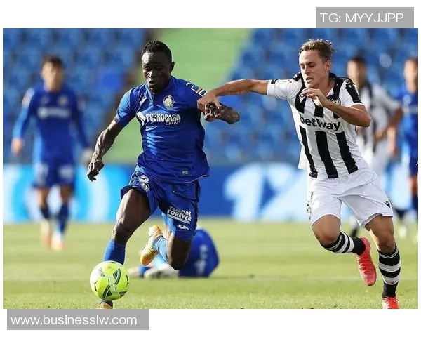 马德里双雄在欧冠中相继取胜,西甲球队整体实力得到肯定 马德里双雄在欧冠中相继取胜,西甲球队整体实力得到肯定